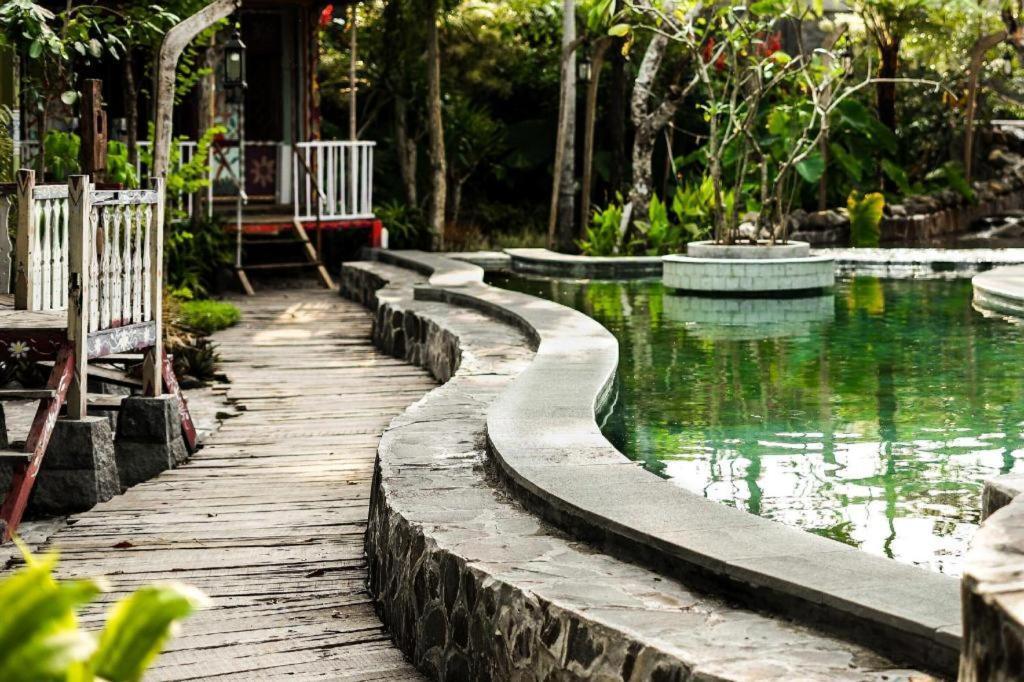 La Luna Resort Yogyakarta Sleman  Buitenkant foto